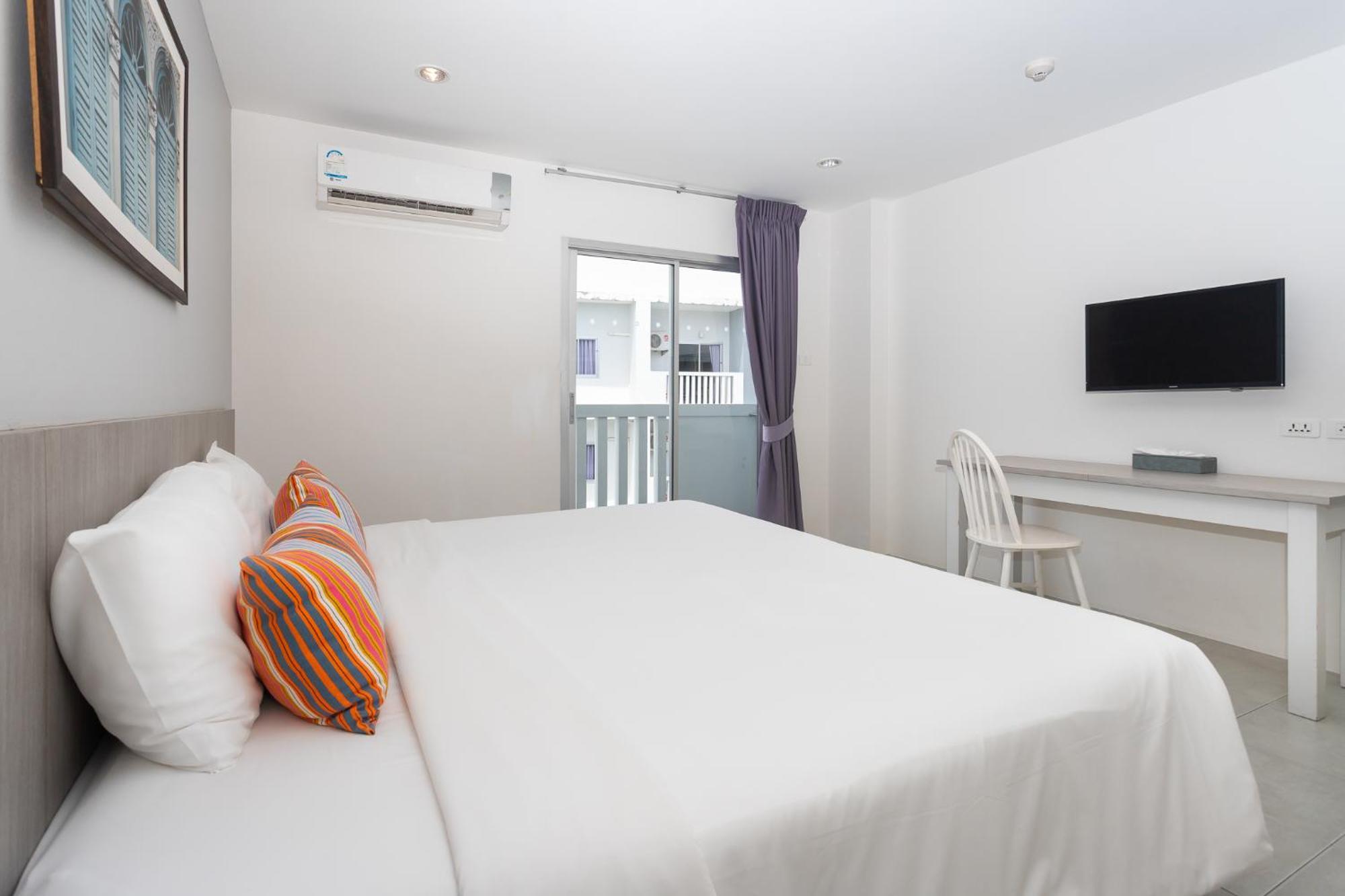 Recenta Phuket Suanluang Hotel Exterior photo