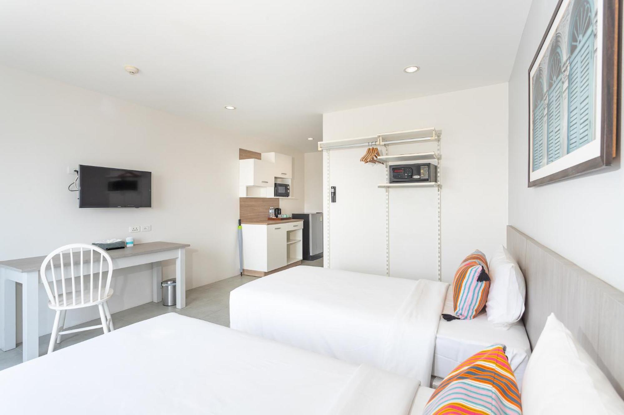 Recenta Phuket Suanluang Hotel Exterior photo