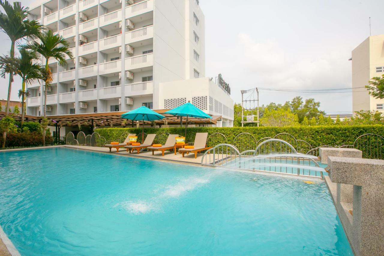 Recenta Phuket Suanluang Hotel Exterior photo